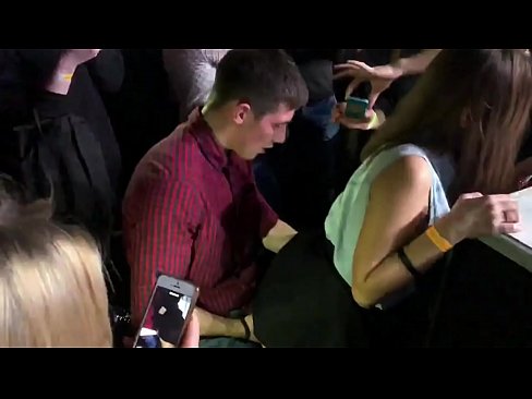 ❤️ Прави секс у руском ноћном клубу. 18-годишња Рускиња у анусу и вагини јебана у ноћном клубу ❤ Порно видео ат порн sr.yespornpics-com.ru ❌❤